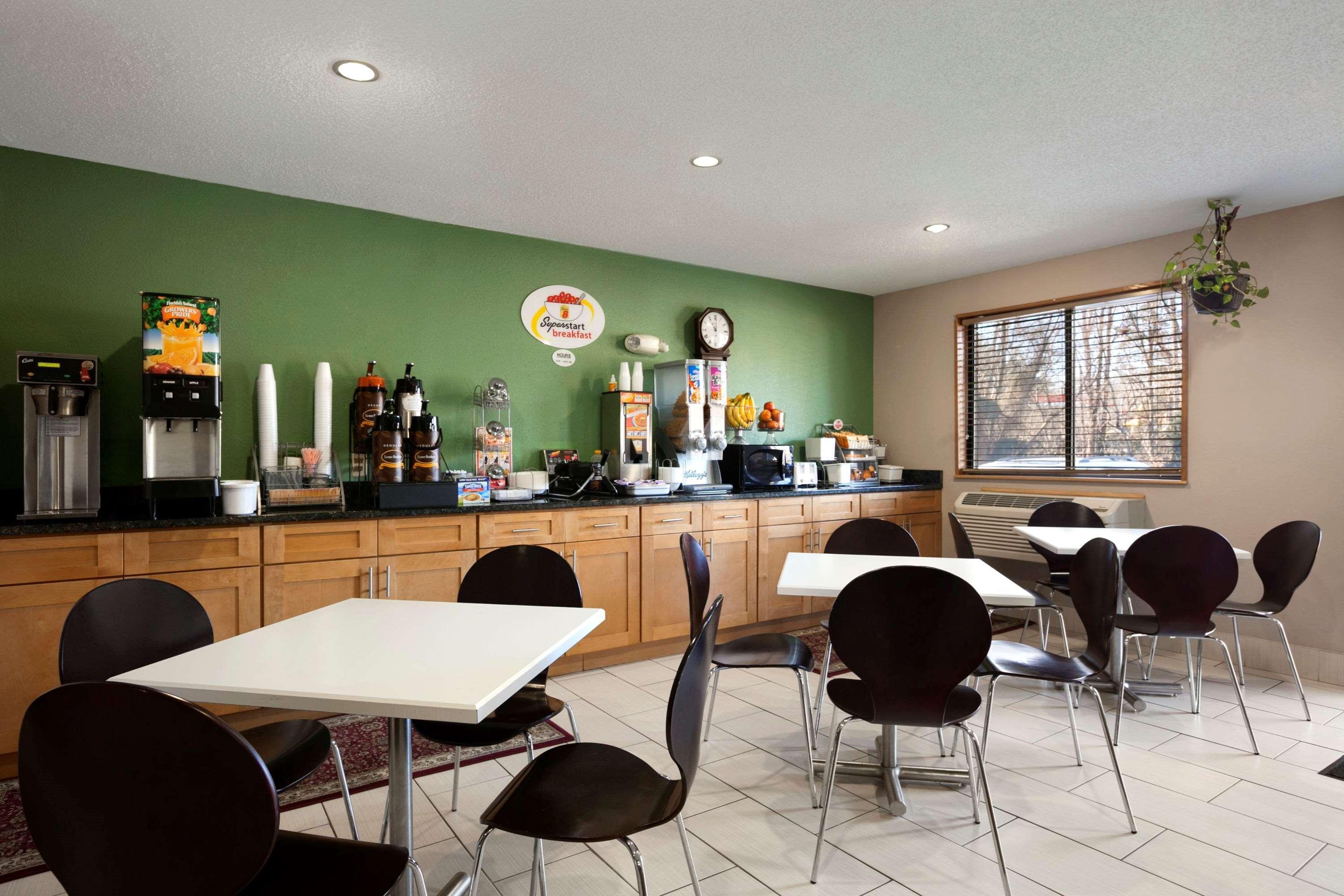 Отель Super 8 By Wyndham Richmond/Chamberlayne Rd Экстерьер фото