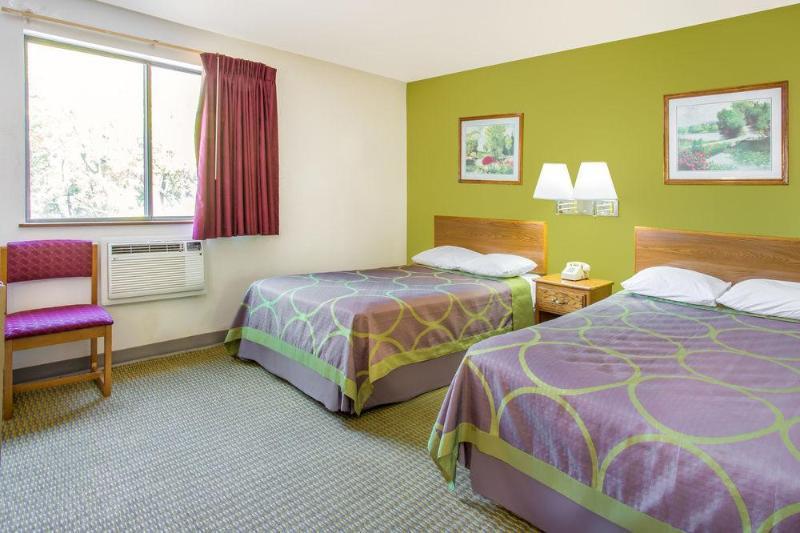 Отель Super 8 By Wyndham Richmond/Chamberlayne Rd Экстерьер фото