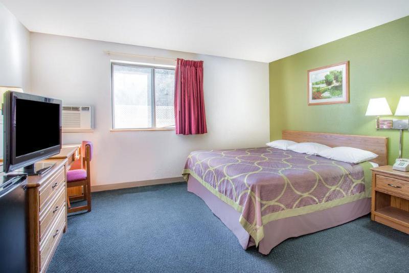 Отель Super 8 By Wyndham Richmond/Chamberlayne Rd Экстерьер фото